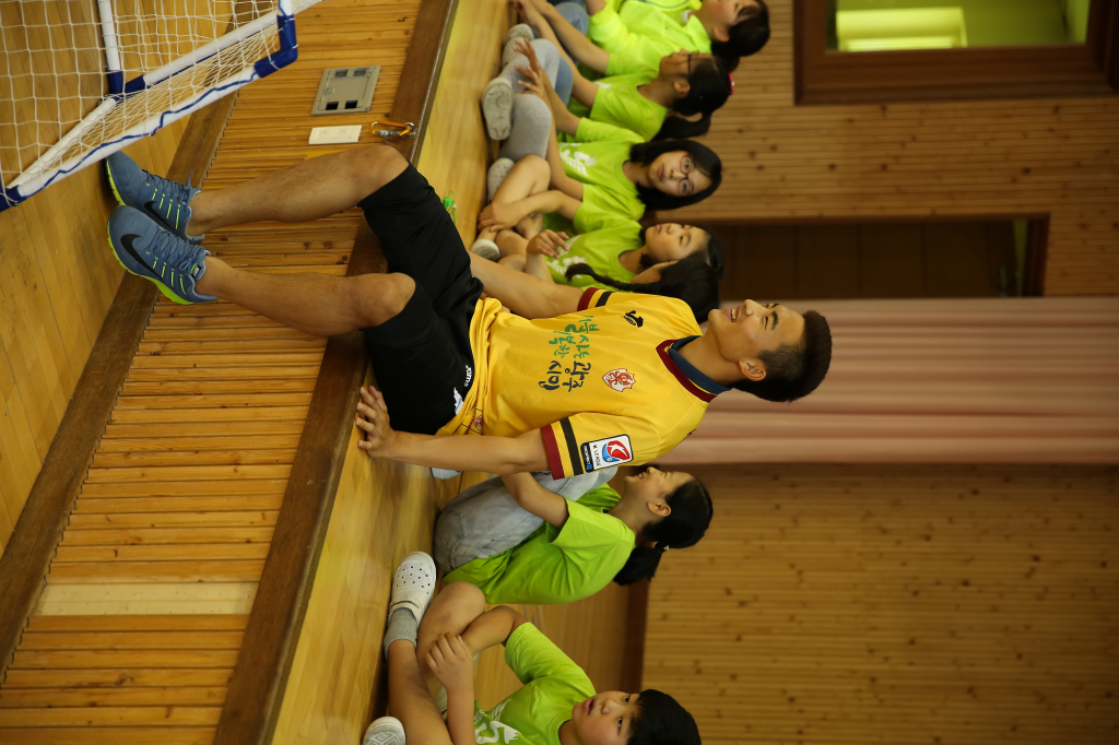 jpg_150602 희망축구교실(신용초등학교)34.jpg