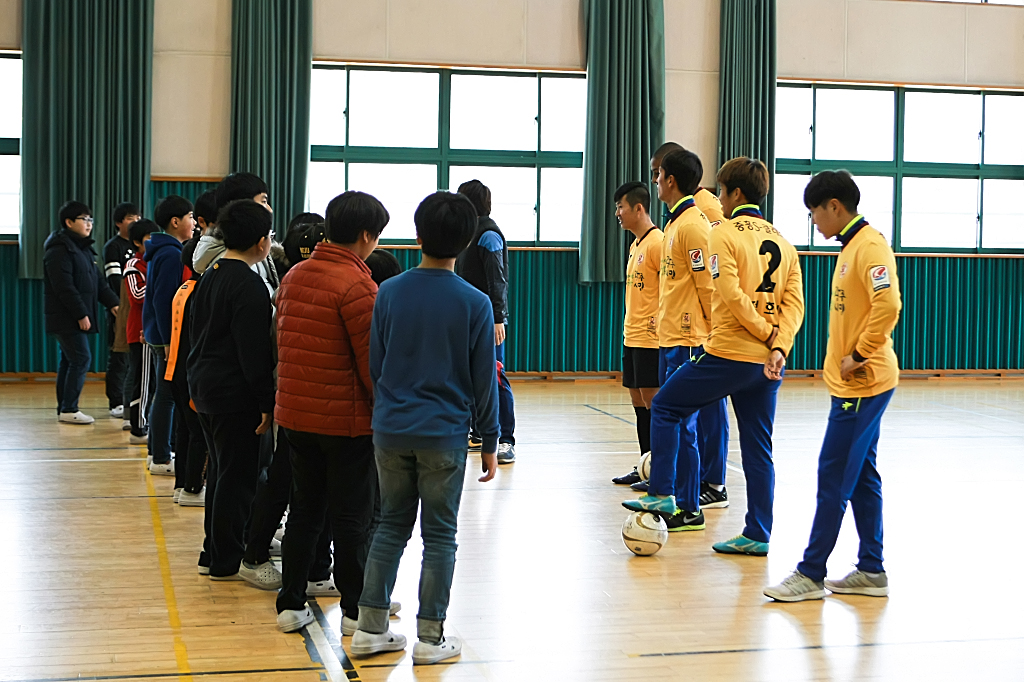 160317 희망축구교실 74회(금호초등학교)-31.jpg