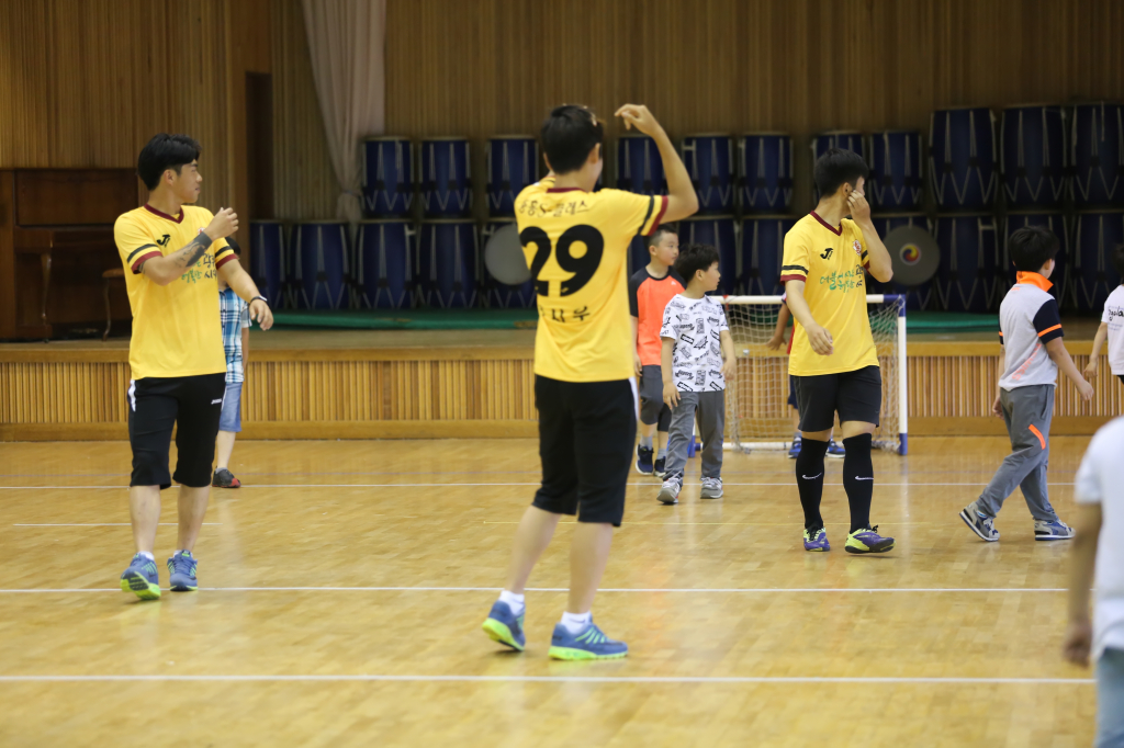 jpg_160526 희망축구교실(염주초등학교)-65.jpg