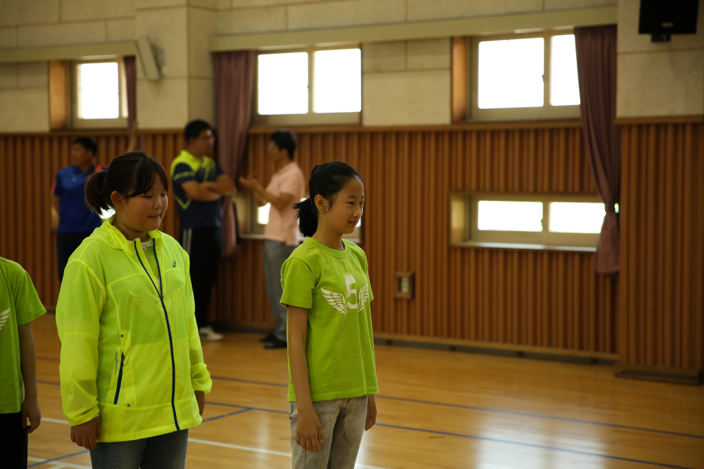 jpg_150602 희망축구교실(신용초등학교)18.jpg