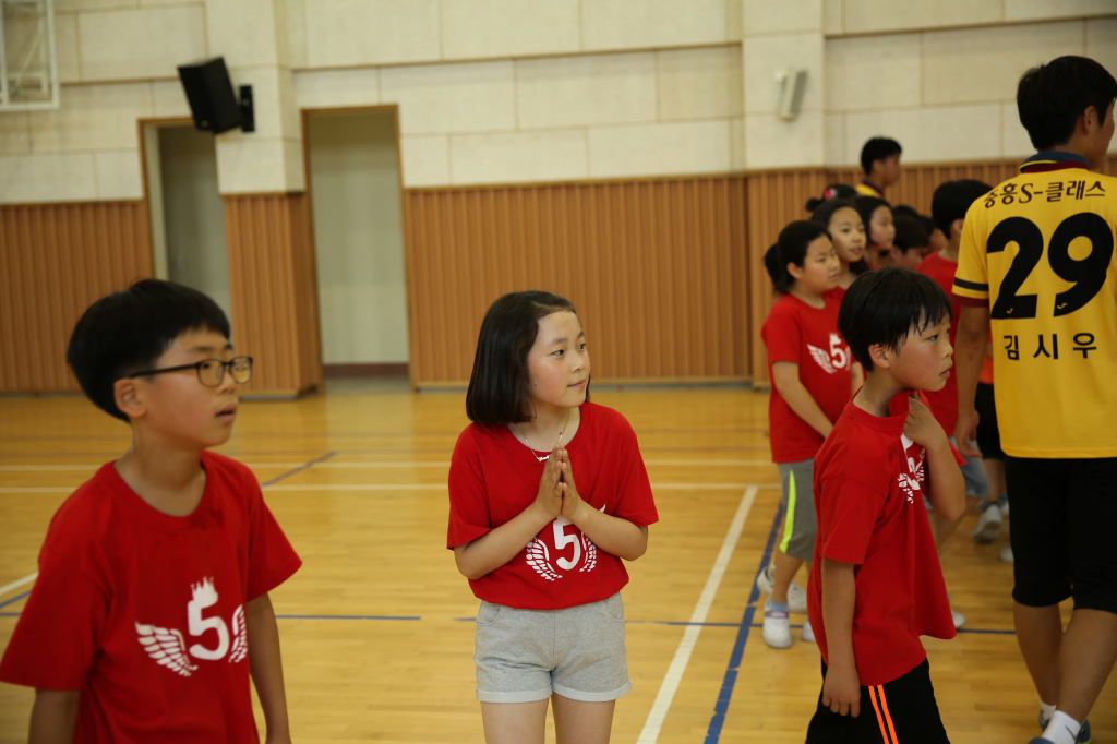 jpg_150602 희망축구교실(신용초등학교)69.jpg