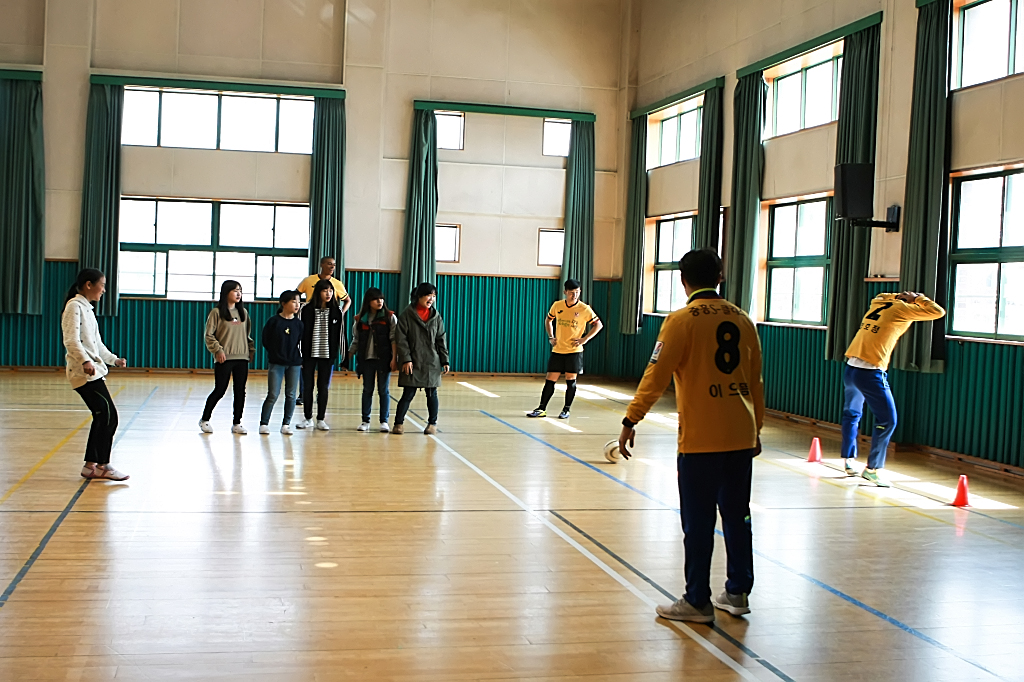 160317 희망축구교실 74회(금호초등학교)-55.jpg