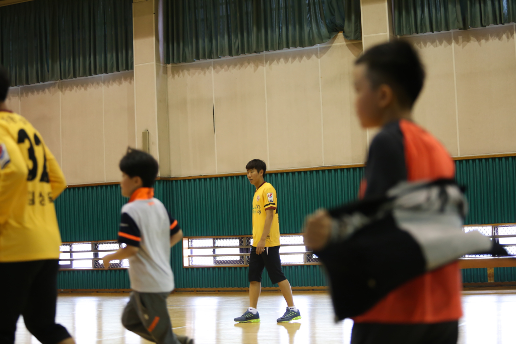 jpg_160526 희망축구교실(염주초등학교)-60.jpg