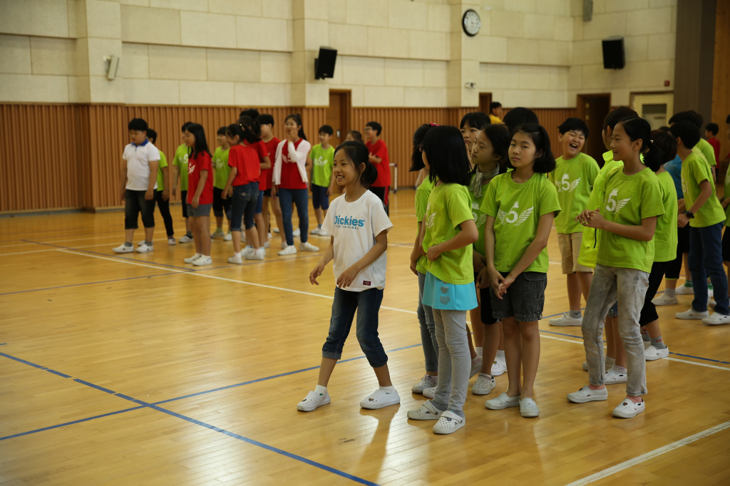 jpg_150602 희망축구교실(신용초등학교)16.jpg