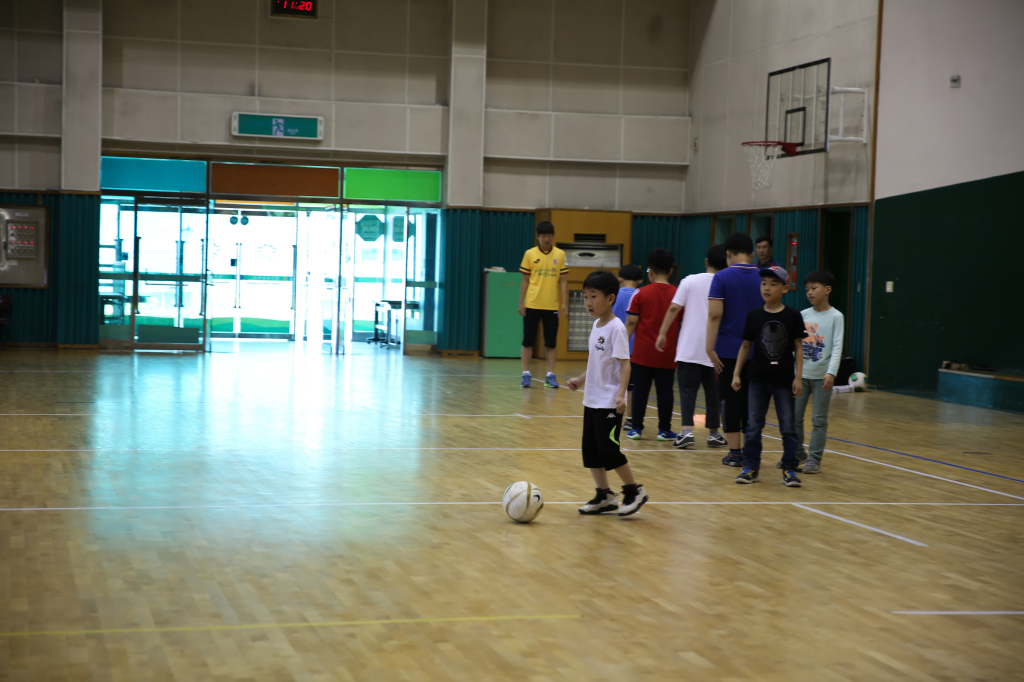 jpg_160526 희망축구교실(염주초등학교)-18.jpg