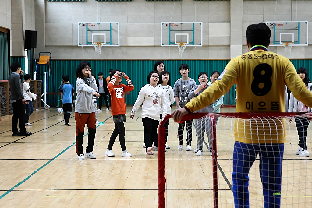 160428 희망축구교실(봉주초등학교)-18.jpg