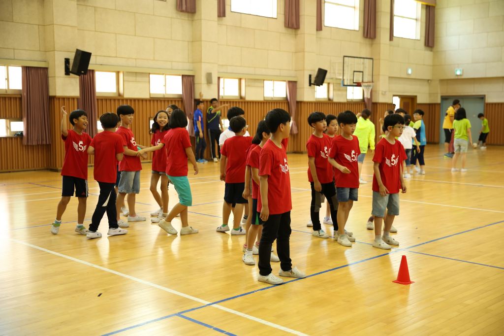 jpg_150602 희망축구교실(신용초등학교)27.jpg