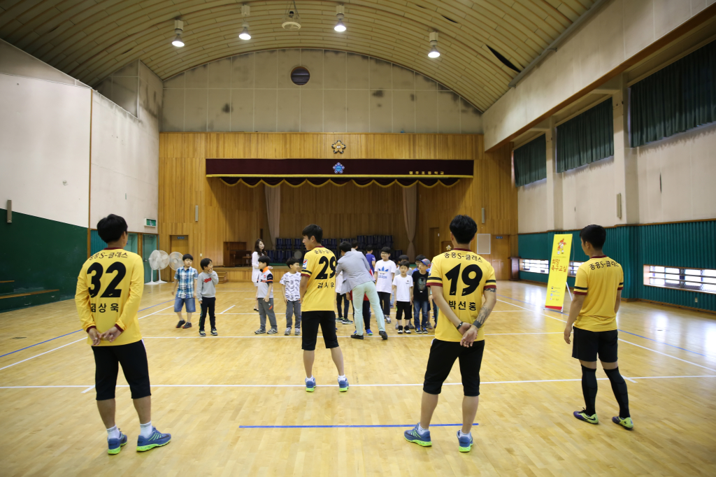 jpg_160526 희망축구교실(염주초등학교)-10.jpg