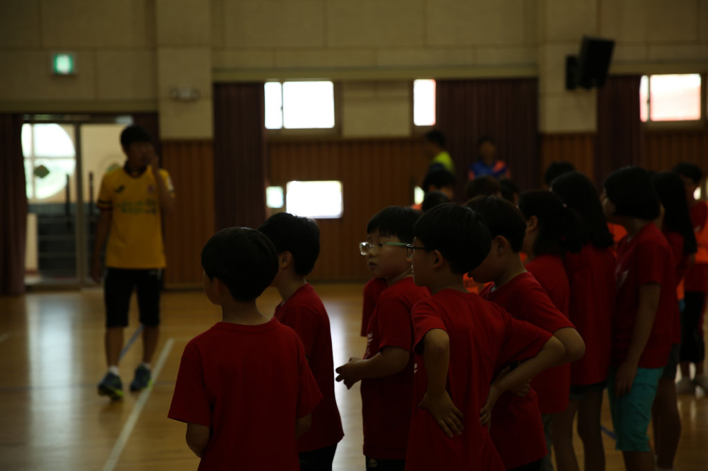 jpg_150602 희망축구교실(신용초등학교)35.jpg