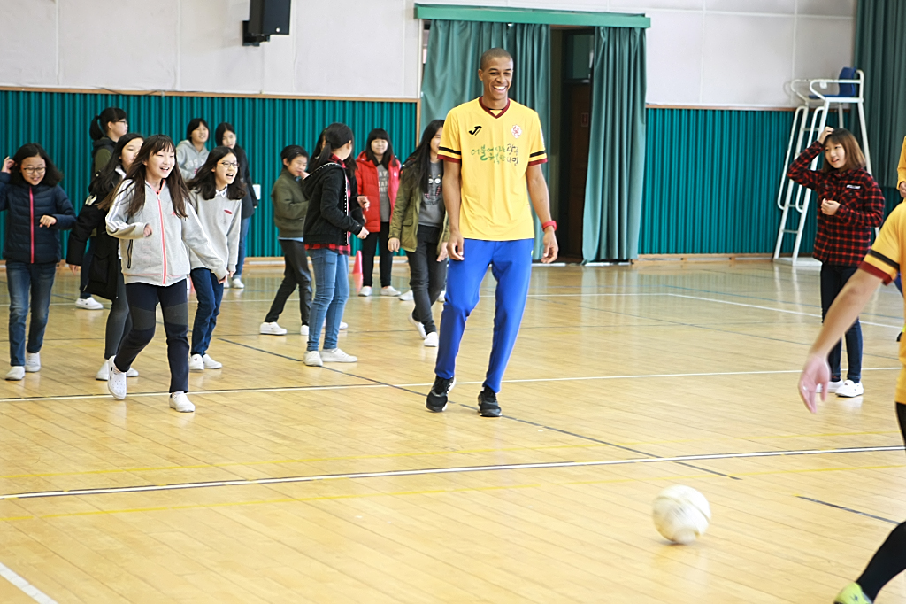 160317 희망축구교실 74회(금호초등학교)-47.jpg