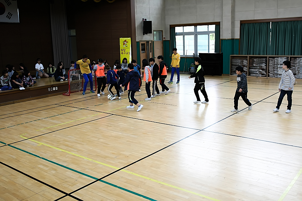 160428 희망축구교실(봉주초등학교)-31.jpg