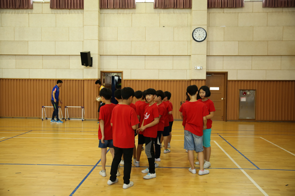 jpg_150602 희망축구교실(신용초등학교)06.jpg