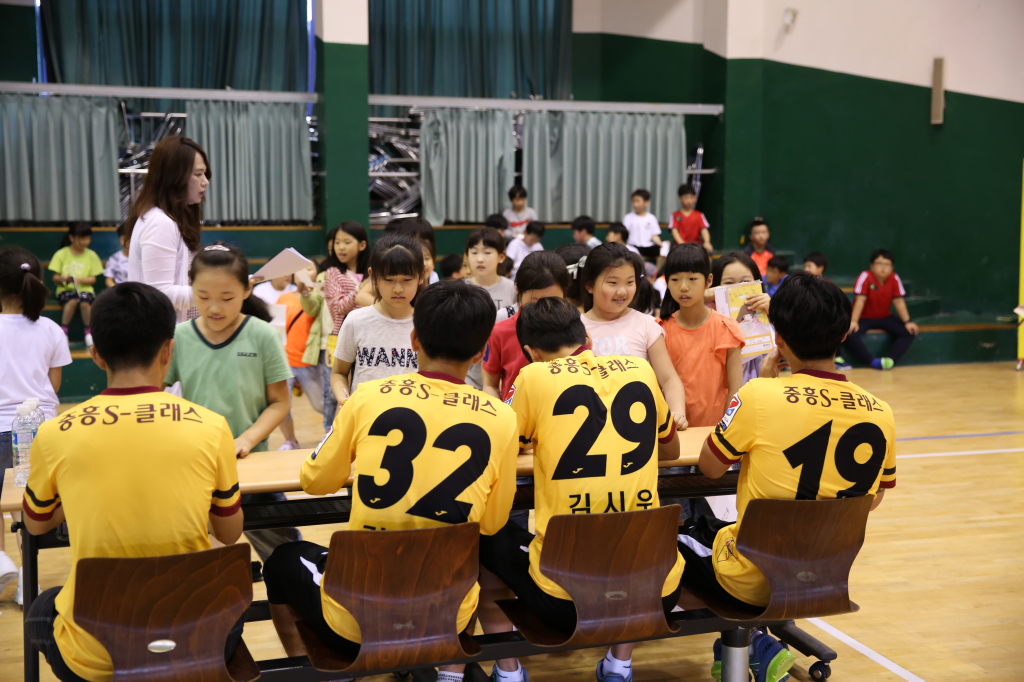 jpg_160526 희망축구교실(염주초등학교)-76.jpg