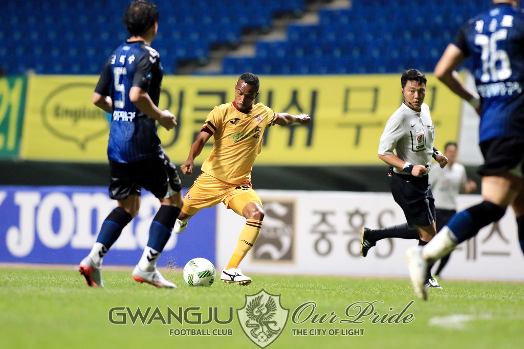 16-08-10 광주VS인천 2103.jpg